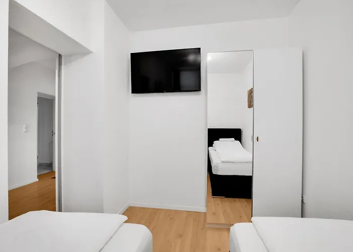 Апартаменты 3 Bedroom In Kreuzberg Берлин