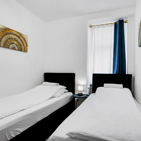 3 Bedroom In Kreuzberg Lägenhet *