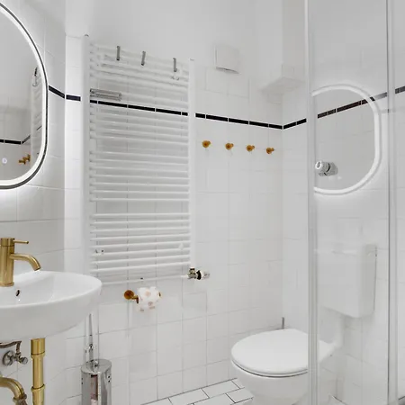 Lägenhet 3 Bedroom In Kreuzberg *