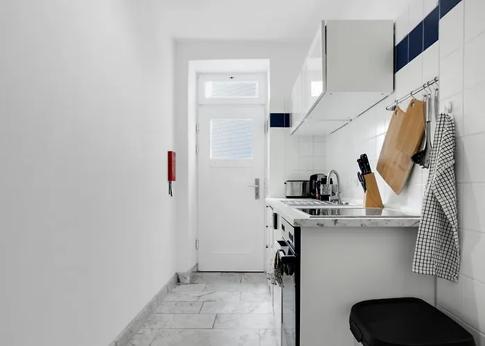 3 Bedroom In Kreuzberg Apartament *